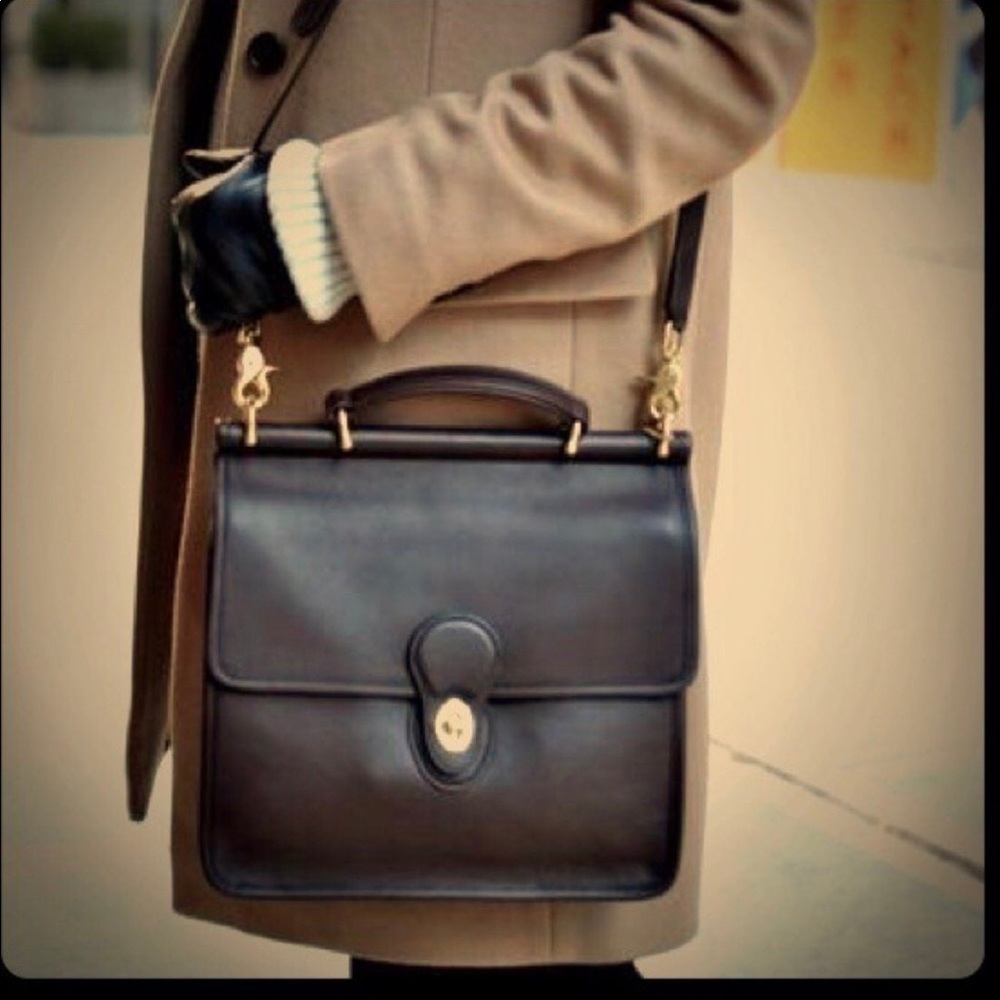 Vintage Black Leather Coach Willis in Silver